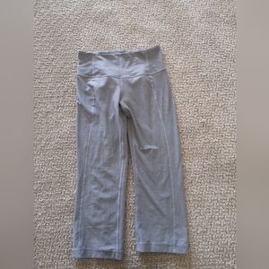 Lululemon, capris with split calf, size 4, grey
